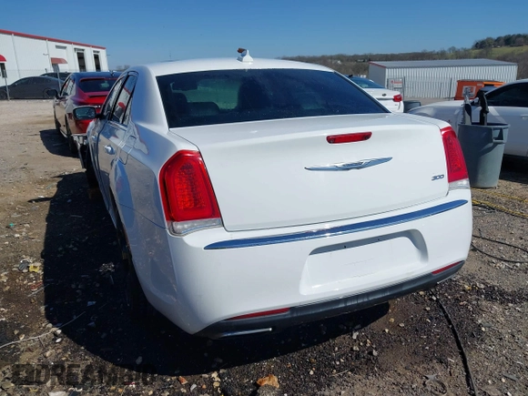 2016 Chrysler 300 Limited with VIN 2C3CCAAG2GH211782, listed as a IAAI auction lot 41718191 with 127,836 mi miles. Bid and sale history available at carsss.com. Image 3.