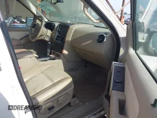 2008 Ford Explorer Limited z VIN 1FMEU75E28UA84071, wystawiony jako IAAI lot #42469696 z przebiegiem 268 251 mil mil oraz . Historia ofert i sprzedaży dostępna na DreamBid. Obrazek 5.