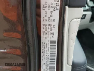 2019 Jeep Grand Cherokee Summit with VIN 1C4RJFJT4KC610260, listed as a Copart auction lot 59525215 with 38,303 mi miles and Salvage title. Bid and sale history available at DreamBid. Image 12.