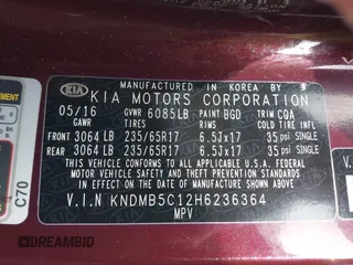 2017 Kia Sedona LX with VIN KNDMB5C12H6236364, listed as a IAAI auction lot 41924391 with 100,546 mi miles. Bid and sale history available at carsss.com. Image 9.