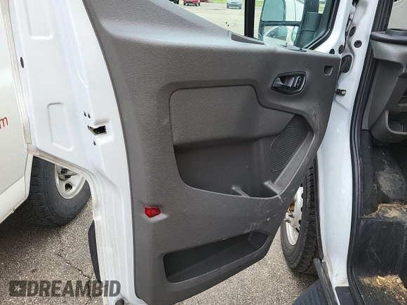 2023 Ford Transit Cargo с VIN 1FTBR2X85PKA59310, выставлен на аукционе IAAI как лот 42534465 с пробегом 50 687 миль миль и . История ставок и продаж доступна на DreamBid. Изображение 7.