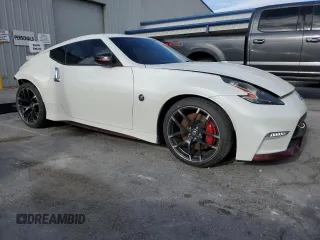 2017 Nissan 370Z z VIN JN1AZ4EH0HM954013, wystawiony jako Copart lot #43855725 z przebiegiem 22 607 mil mil oraz Szkoda całkowita • Salvage title. Historia ofert i sprzedaży dostępna na DreamBid. Obrazek 4.
