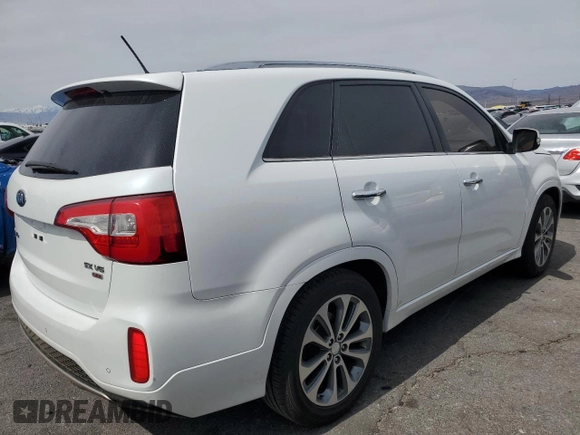 2014 Kia Sorento SX with VIN 5XYKW4A70EG428033, listed as a Copart auction lot 49733175 with 158,011 mi miles and Clean Title. Bid and sale history available at carsss.com. Image 3.
