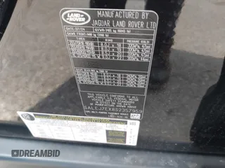 2025 Land Rover Defender S z VIN SALEJ7EX8S2357959, wystawiony jako IAAI lot #41910929 z przebiegiem 6 607 mil mil oraz . Historia ofert i sprzedaży dostępna na DreamBid. Obrazek 9.
