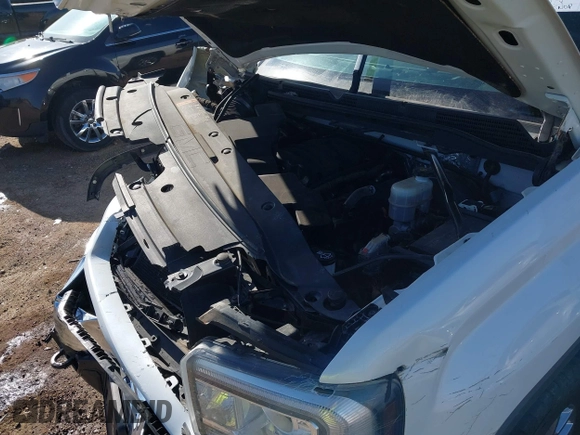 2017 GMC Sierra 1500 SLT z VIN 3GTU2NEC0HG304187, wystawiony jako IAAI lot #41973007 z przebiegiem Nie podano mil oraz . Historia ofert i sprzedaży dostępna na DreamBid. Obrazek 10.