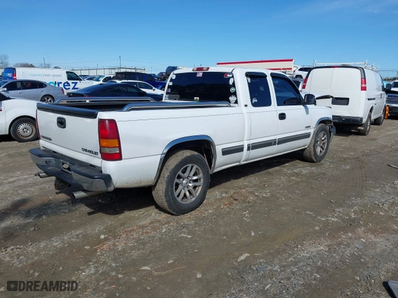 2001 Chevrolet Silverado 1500 LT with VIN 1GCEC19T01Z152616, listed as a IAAI auction lot 41454877 with 208,347 mi miles. Bid and sale history available at carsss.com. Image 4.