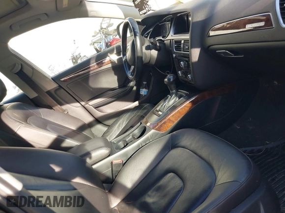 2015 Audi A4 Premium z VIN WAUBFAFL2FN002517, wystawiony jako IAAI lot #40518447 z przebiegiem 119 562 mil mil oraz . Historia ofert i sprzedaży dostępna na DreamBid. Obrazek 5.
