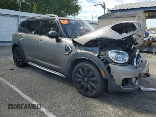 2018 MINI Countryman Cooper S with VIN WMZYT3C38J3E00263, listed as a Copart auction lot 41866005 with 0 mi miles and Salvage Title. Bid and sale history available at carsss.com. Image 4.