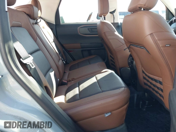 2024 Ford Bronco Sport Badlands z VIN 3FMCR9D9XRRE94327, wystawiony jako IAAI lot #41681554 z przebiegiem 8 050 mil mil oraz . Historia ofert i sprzedaży dostępna na DreamBid. Obrazek 8.