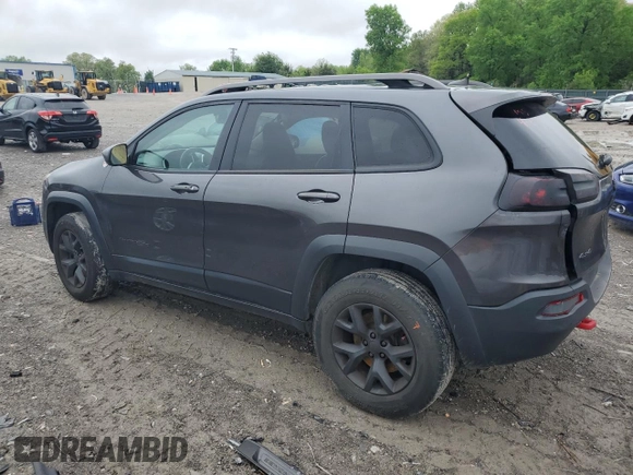 2016 Jeep Cherokee Trailhawk z VIN 1C4PJMBS1GW211605, wystawiony jako Copart lot #53381825 z przebiegiem 160 238 mil mil oraz Szkoda całkowita • Salvage title. Historia ofert i sprzedaży dostępna na DreamBid. Obrazek 2.