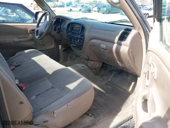 2003 Toyota Tundra with VIN 5TBJN32123S435299, listed as a IAAI auction lot 41616708 with 204,876 mi miles. Bid and sale history available at carsss.com. Image 5.