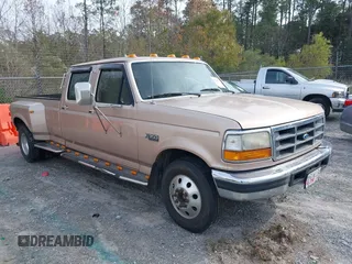 1997 Ford F-350 z VIN 1FTJW35G7VEC80262, wystawiony jako IAAI lot #38286107 z przebiegiem 158 206 mil mil oraz . Historia ofert i sprzedaży dostępna na DreamBid. Obrazek 1.