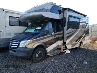 2014 Mercedes-Benz Sprinter Chassis with VIN WDAPF4CC7E9572456, listed as a Copart auction lot 84644164 with 57,901 mi miles and Salvage Title. Bid and sale history available at carsss.com. Image 1.