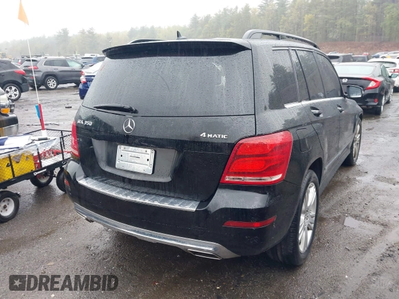 2015 Mercedes-Benz GLK 350 с VIN WDCGG8JB0FG350571, выставлен на аукционе IAAI как лот 42154752 с пробегом 177 959 миль миль и . История ставок и продаж доступна на DreamBid. Изображение 4.
