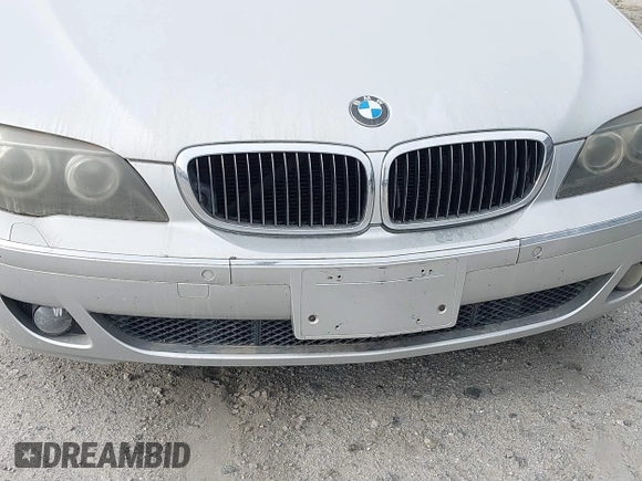 2007 BMW 7 Series 750Li with VIN WBAHN83527DT65211, listed as a IAAI auction lot 41854599 with Not Provided miles. Bid and sale history available at carsss.com. Image 6.