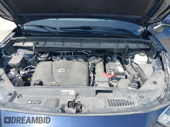 2021 Toyota Highlander XLE with VIN 5TDGZRBH4MS543611, listed as a IAAI auction lot 42117900 with 66,333 mi miles and . Bid and sale history available at DreamBid. Image 10.