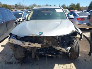 2017 BMW X3 xDrive28i with VIN 5UXWX9C32H0W75875, listed as a IAAI auction lot 41807722 with Not Provided miles and . Bid and sale history available at DreamBid. Image 6.