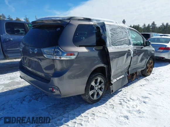 2012 Toyota Sienna SE with VIN 5TDXK3DC0CS233795, listed as a IAAI auction lot 41630513 with 102,766 mi miles. Bid and sale history available at carsss.com. Image 4.