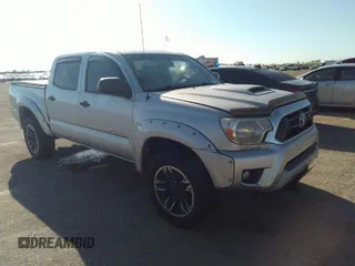 2013 Toyota Tacoma PreRunner z VIN 5TFJU4GN5DX048415, wystawiony jako IAAI lot #34578204 z przebiegiem 104 497 mil mil oraz . Historia ofert i sprzedaży dostępna na DreamBid. Obrazek 1.