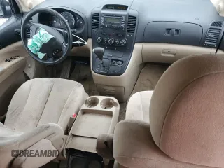 2007 Hyundai Entourage GLS z VIN KNDMC233776022658, wystawiony jako Copart lot #53994875 z przebiegiem 262 110 mil mil oraz Szkody całkowita. Historia ofert i sprzedaży dostępna na DreamBid. Obrazek 8.