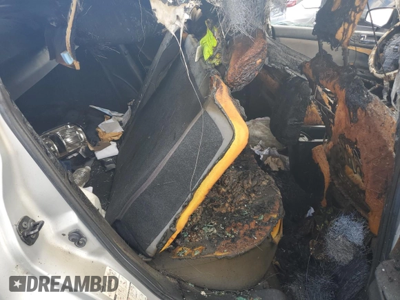 2011 Nissan Sentra SR z VIN 3N1AB6AP1BL658450, wystawiony jako Copart lot #60906635 z przebiegiem Nie podano mil oraz Szkoda całkowita • Salvage title. Historia ofert i sprzedaży dostępna na DreamBid. Obrazek 10.