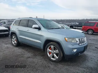 2013 Jeep Grand Cherokee Overland with VIN 1C4RJFCT2DC572978, listed as a IAAI auction lot 41468915 with 223,528 mi miles. Bid and sale history available at carsss.com. Image 1.