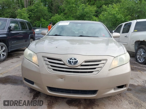 2008 Toyota Camry LE z VIN 4T1BE46K68U774036, wystawiony jako IAAI lot #42349132 z przebiegiem 213 721 mil mil oraz . Historia ofert i sprzedaży dostępna na DreamBid. Obrazek 6.