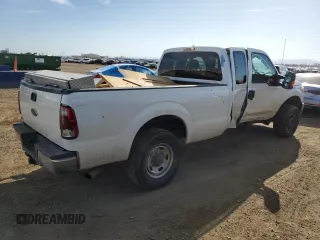 2014 Ford F-250 XL z VIN 1FT7X2B60EEB80260, wystawiony jako Copart lot #51664195 z przebiegiem 267 176 mil mil oraz Szkoda całkowita • Salvage title. Historia ofert i sprzedaży dostępna na DreamBid. Obrazek 3.