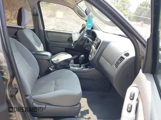 2006 Ford Escape XLT с VIN 1FMYU93106KB08157, выставлен на аукционе IAAI как лот 42471588 с пробегом Не указан миль и . История ставок и продаж доступна на DreamBid. Изображение 5.