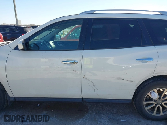 2015 Nissan Pathfinder SV with VIN 5N1AR2MN8FC668305, listed as a IAAI auction lot 41779780 with 216,818 mi miles. Bid and sale history available at carsss.com. Image 14.