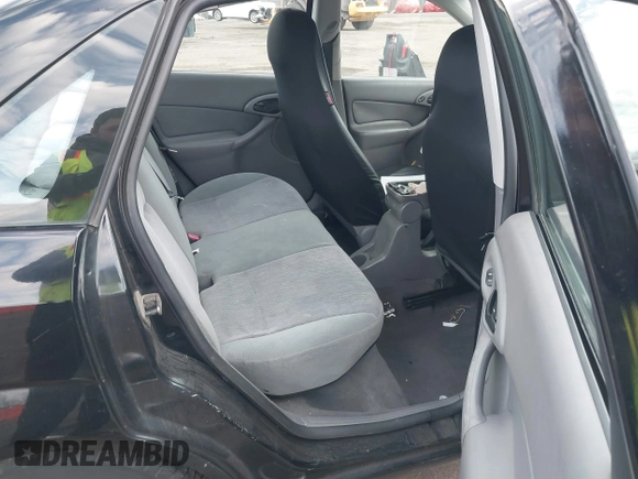 2000 Ford Focus SE with VIN 1FAFP34P7YW189078, listed as a IAAI auction lot 41222051 with 100,067 mi miles and . Bid and sale history available at carsss.com. Image 8.