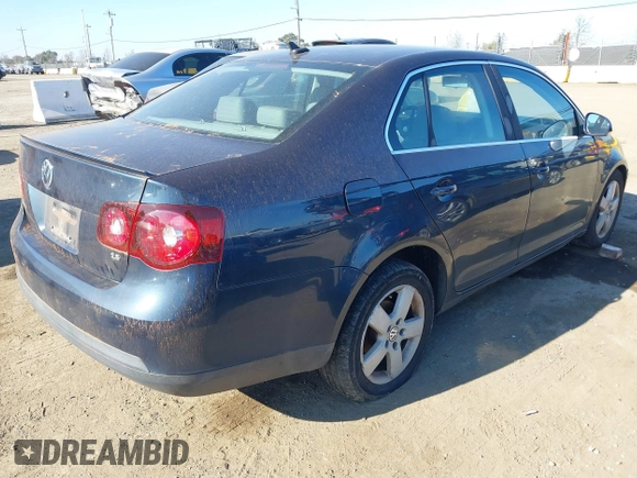 2008 Volkswagen Jetta SE with VIN 3VWRZ71K38M035479, listed as a IAAI auction lot 41399776 with 125,283 mi miles and . Bid and sale history available at DreamBid. Image 4.