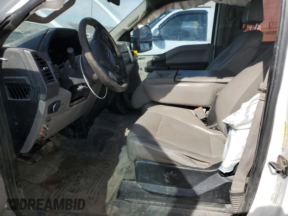 2018 Ford F-250 XL z VIN 1FT7W2B63JEB97907, wystawiony jako Copart lot #46515335 z przebiegiem 209 181 mil mil oraz Szkoda całkowita • Salvage title. Historia ofert i sprzedaży dostępna na DreamBid. Obrazek 7.