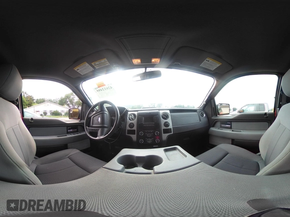 2013 Ford F-150 XL z VIN 1FTFX1EF4DFB74102, wystawiony jako IAAI lot #42612495 z przebiegiem 243 056 mil mil oraz . Historia ofert i sprzedaży dostępna na DreamBid. Obrazek 20.