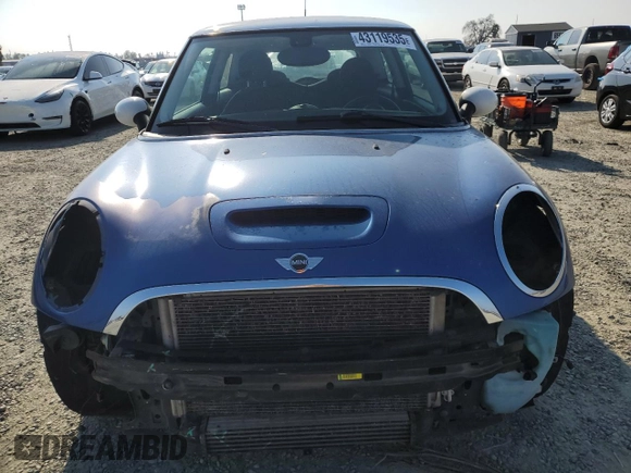 2008 MINI Hardtop S with VIN WMWMF73518TV37788, listed as a Copart auction lot 43119535 with 129,492 mi miles and Salvage Title. Bid and sale history available at DreamBid. Image 5.