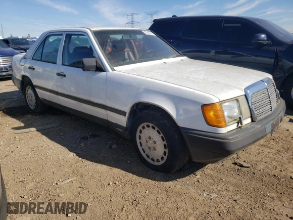 1988 Mercedes-Benz 300 E с VIN WDBEA30DXJA700058, выставлен на аукционе Copart как лот 58342374 с пробегом 210 787 миль миль и Чистый • Clean title. История ставок и продаж доступна на DreamBid. Изображение 4.