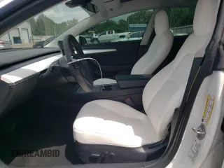 2021 Tesla Model 3 Long Range z VIN 5YJ3E1EB7MF055714, wystawiony jako Copart lot #54527535 z przebiegiem 69 321 mil mil oraz Szkoda całkowita • Salvage title. Historia ofert i sprzedaży dostępna na DreamBid. Obrazek 7.