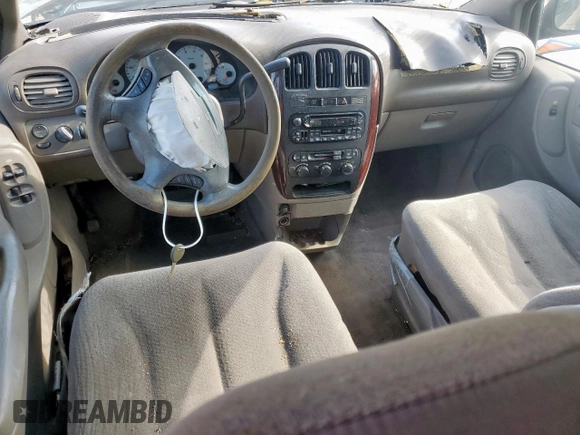 2003 Chrysler Town & Country LX with VIN 2C4GP443X3R270921, listed as a Copart auction lot 47283055 with 304,023 mi miles and Salvage title. Bid and sale history available at DreamBid. Image 8.