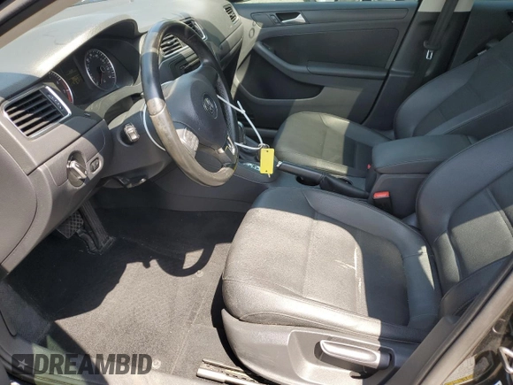 2012 Volkswagen Jetta SE с VIN 3VWDP7AJ3CM401893, выставлен на аукционе Copart как лот 61967975 с пробегом 169 606 миль миль и Списание • Salvage title. История ставок и продаж доступна на DreamBid. Изображение 7.