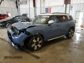2025 MINI Countryman S с VIN WMZ23GA05S7R89530, выставлен на аукционе Copart как лот 58375485 с пробегом Не указан миль и Списание • Salvage title. История ставок и продаж доступна на DreamBid. Изображение 1.