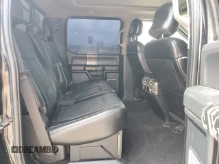 2017 Ford F-350 Platinum z VIN 1FT8W3BT7HEE76562, wystawiony jako Copart lot #60219675 z przebiegiem 333 717 mil mil oraz Czysty tytuł • Clean title. Historia ofert i sprzedaży dostępna na DreamBid. Obrazek 10.