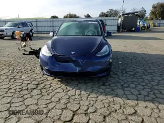 2022 Tesla Model Y Long Range with VIN 7SAYGDEE2NF419229, listed as a Copart auction lot 49902165 with 40,369 mi miles and Salvage Title. Bid and sale history available at DreamBid. Image 11.