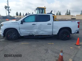 2024 Chevrolet Silverado 1500 RST with VIN 1GCUDEED2RZ105033, listed as a IAAI auction lot 41552431 with 15,515 mi miles. Bid and sale history available at carsss.com. Image 14.