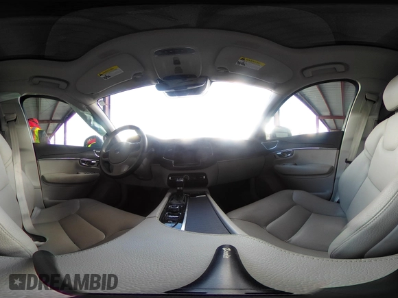 2020 Volvo XC90 Momentum with VIN YV4A221K4L1546483, listed as a IAAI auction lot 42020882 with 72,375 mi miles and . Bid and sale history available at DreamBid. Image 18.