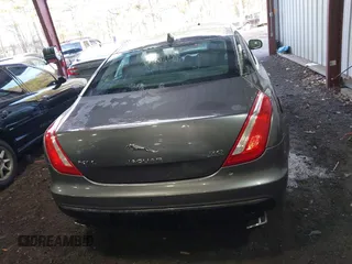 2016 Jaguar XJ Portfolio with VIN SAJWJ2GD7G8W02919, listed as a IAAI auction lot 41490211 with 170,768 mi miles and . Bid and sale history available at DreamBid. Image 15.