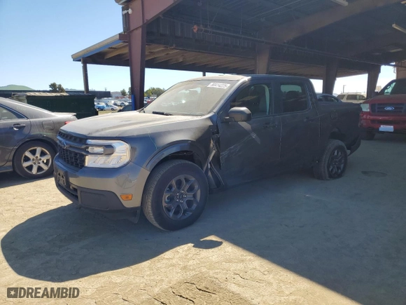 2024 Ford Maverick XLT with VIN 3FTTW8H32RRB56806, listed as a Copart auction lot 50414225 with 4,261 mi miles and Salvage Title. Bid and sale history available at carsss.com. Image 1.