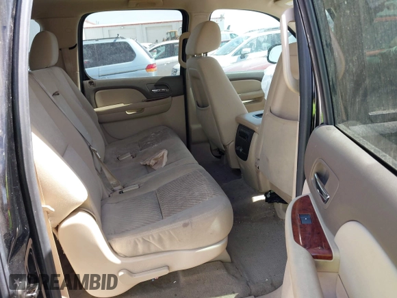 2012 Chevrolet Suburban LS with VIN 1GNSCHE03CR241355, listed as a IAAI auction lot 41791615 with 214,964 mi miles. Bid and sale history available at carsss.com. Image 8.