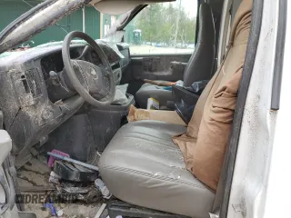 2008 Chevrolet Express Cargo z VIN 1GCFG15X581215851, wystawiony jako Copart lot #55747555 z przebiegiem Nie podano mil oraz Szkoda całkowita • Salvage title. Historia ofert i sprzedaży dostępna na DreamBid. Obrazek 7.