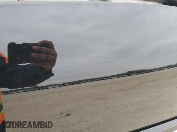 2021 Tesla Model Y Performance z VIN 5YJYGDEF0MF267326, wystawiony jako Copart lot #52319925 z przebiegiem Nie podano mil oraz Szkoda całkowita • Salvage title. Historia ofert i sprzedaży dostępna na DreamBid. Obrazek 11.