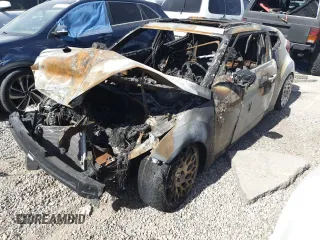 2015 Hyundai Veloster z VIN KMHTC6AD9FU220985, wystawiony jako Copart lot #55573025 z przebiegiem Nie podano mil oraz Nie do naprawy • Non repairable. Historia ofert i sprzedaży dostępna na DreamBid. Obrazek 1.
